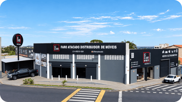 Fachada da loja Faro Atacado em Uberlândia